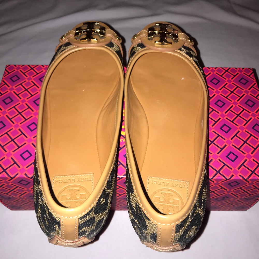 Tory Burch Leopard-Print Ballet Flats with Tan Trim & Gold Logo - Picture 4 of 8